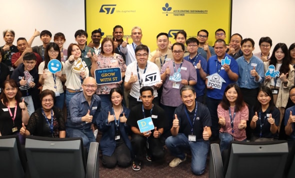 Group photo of ST's employees from the 4 sites in Singapore