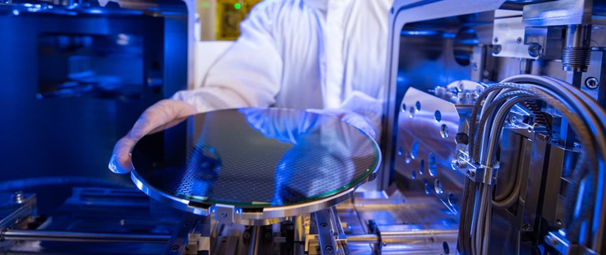 クリーンルーム内のウェハ