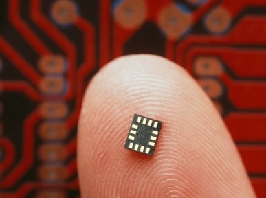 miniaturization-system-integration-desktop